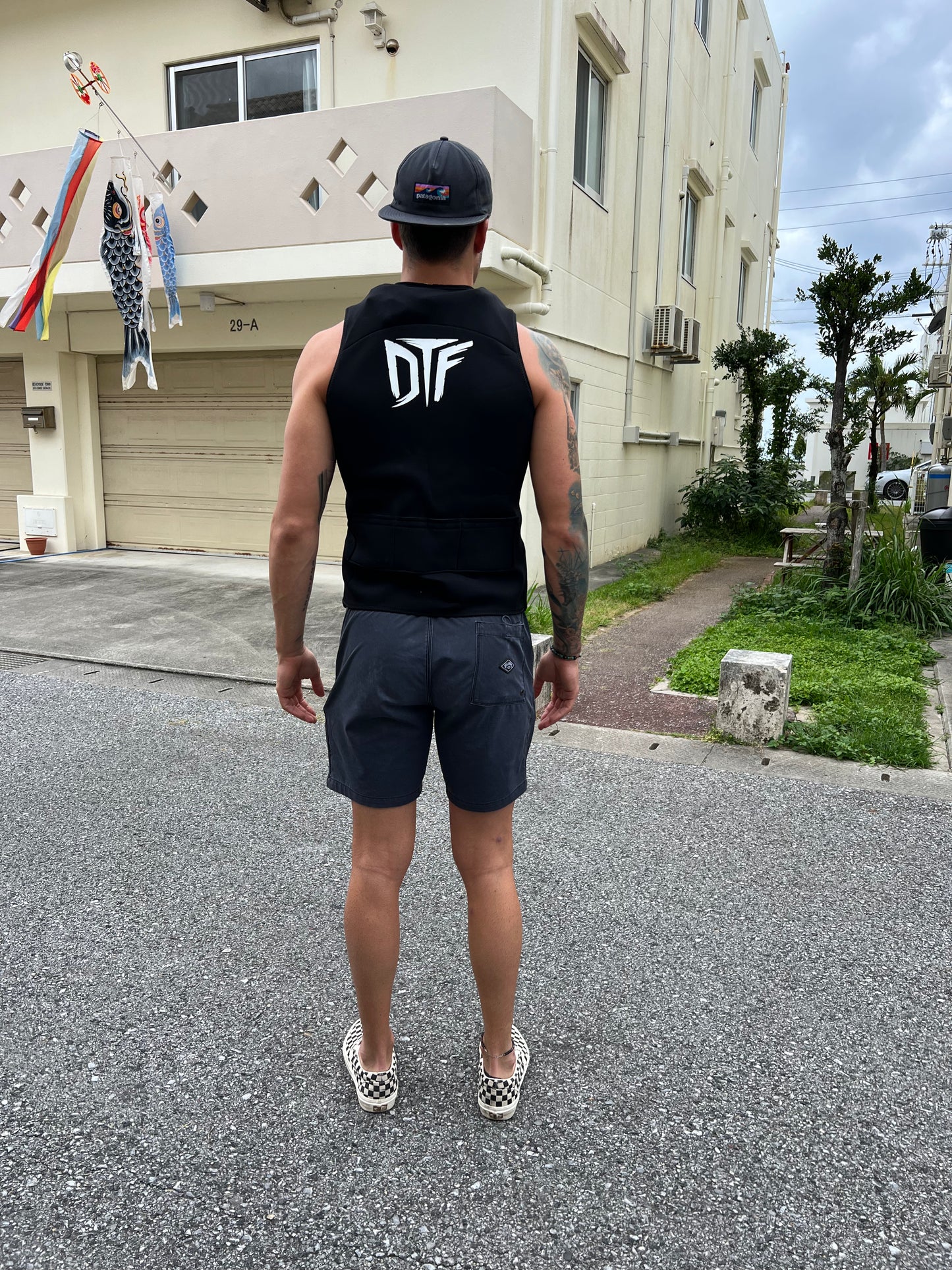 FREEDIVING & SPEARFISHING WETSUIT SAFETY VEST
